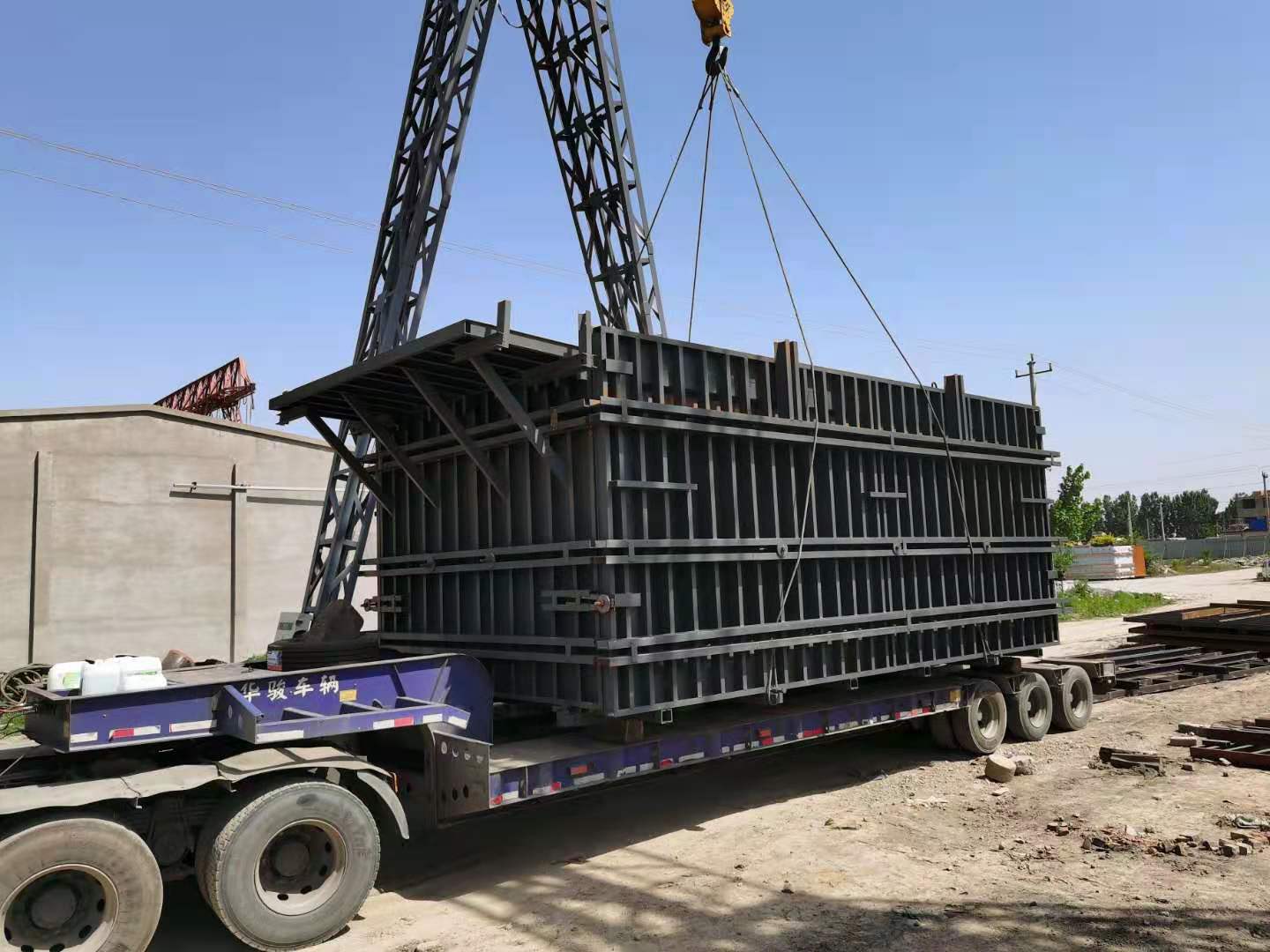 1608517618591635.jpg 水泥房模具